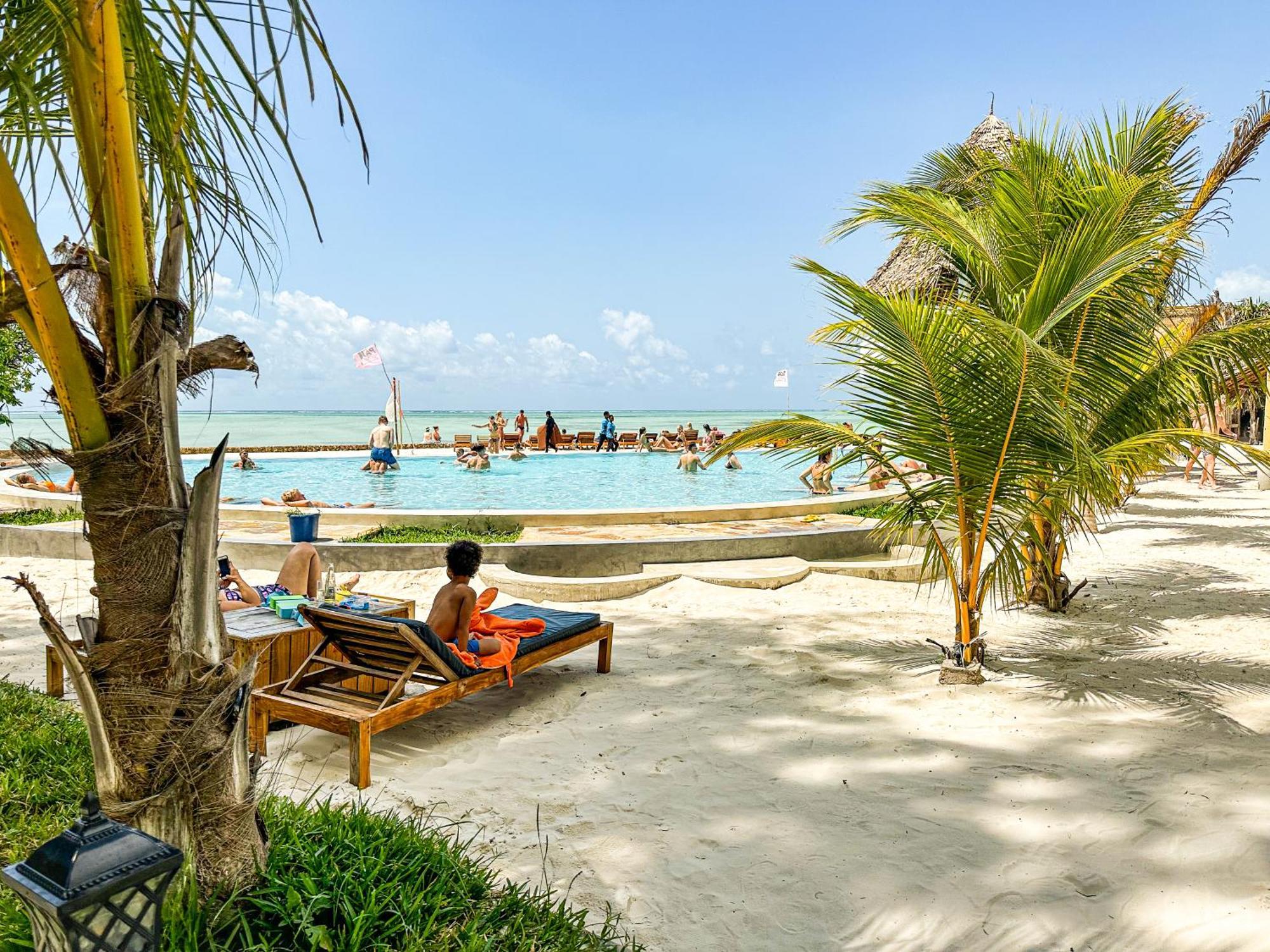 Jambo Beach Hotel Paje Eksteriør bilde
